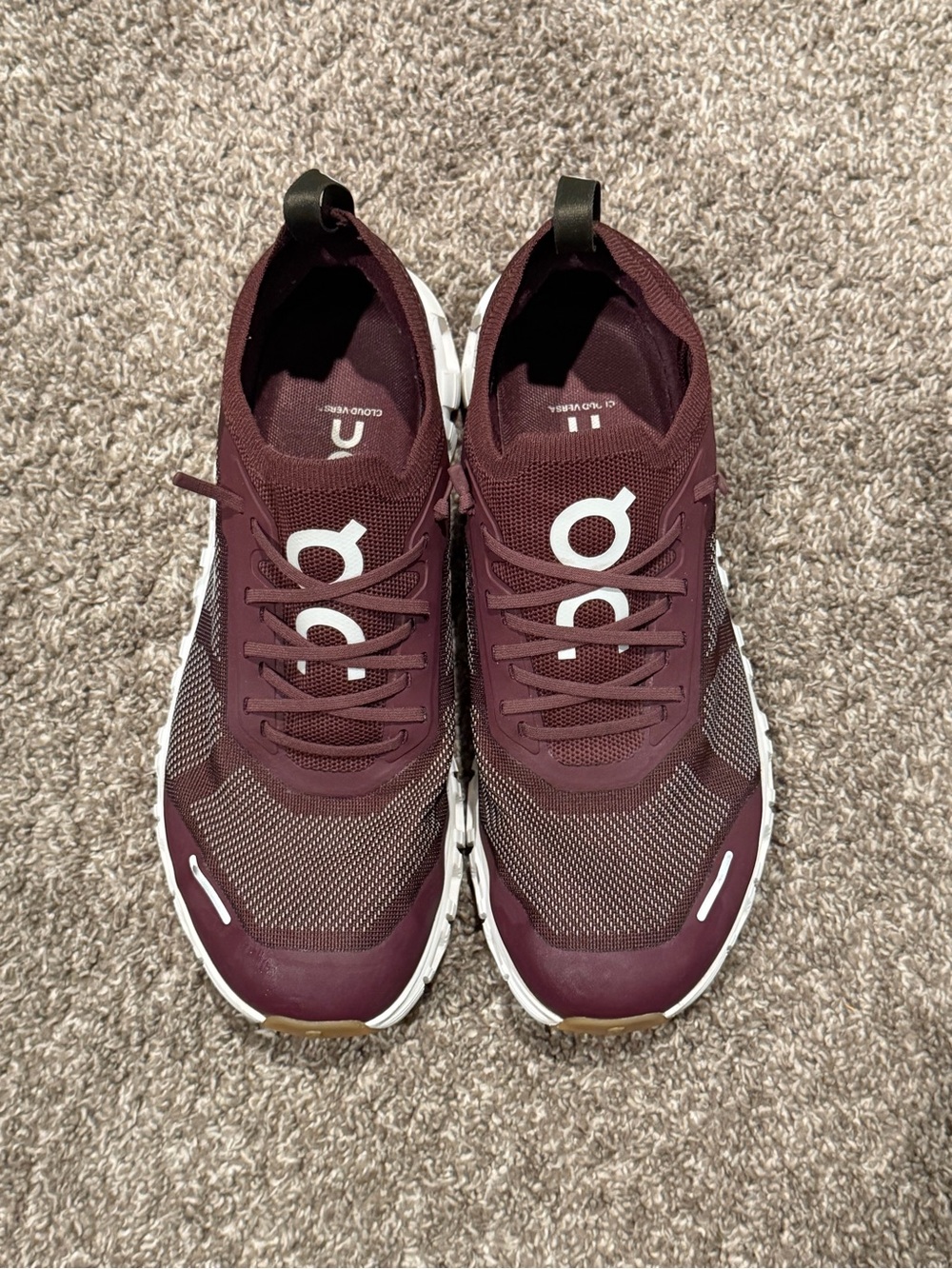 On Cloud Running Women’s Sneakers Burgundy/White